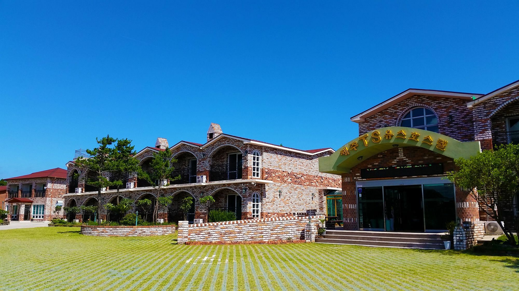 Jeju Ts Youth Hostel & Resort Seogwipo Dış mekan fotoğraf